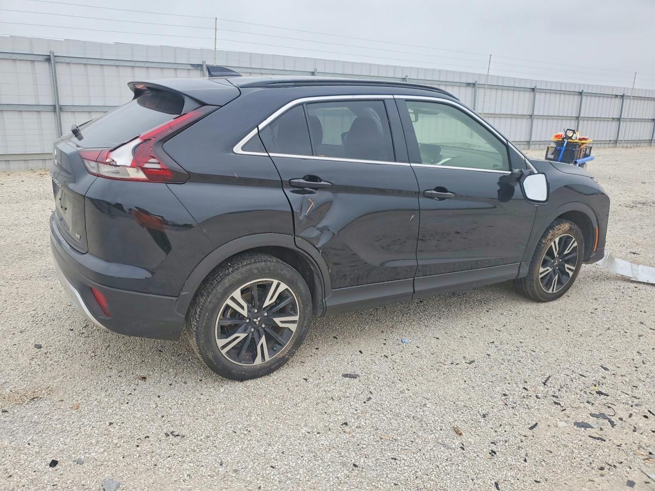 2024 MITSUBISHI ECLIPSE CROSS SE photo 5