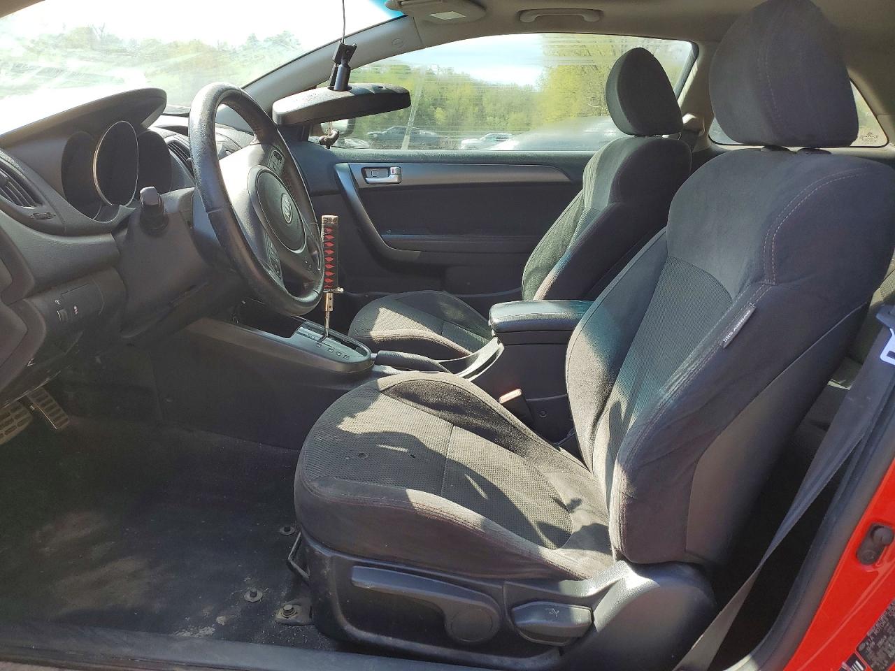 2010 KIA FORTE SX photo 13