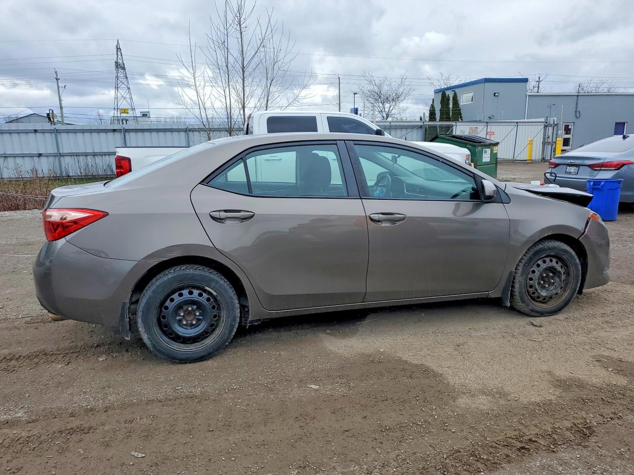 2017 TOYOTA COROLLA L photo 5