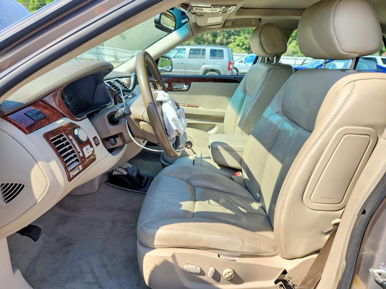 2006 CADILLAC DTS photo 13