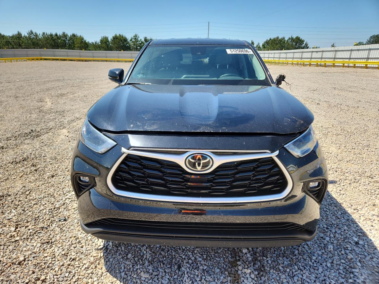 2023 TOYOTA HIGHLANDER L photo 9