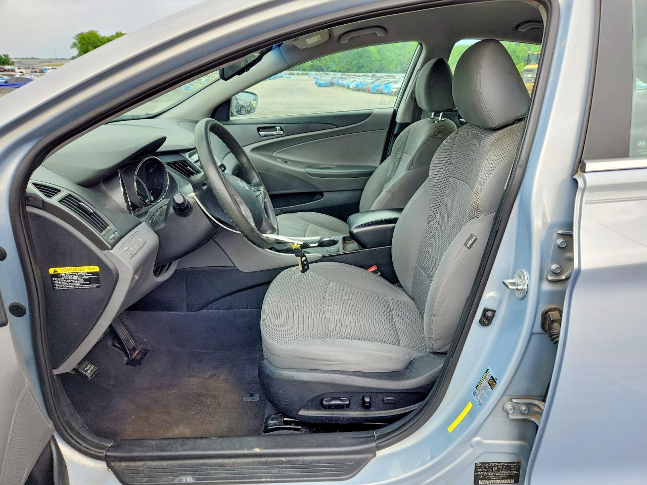 2014 HYUNDAI SONATA GLS photo 13