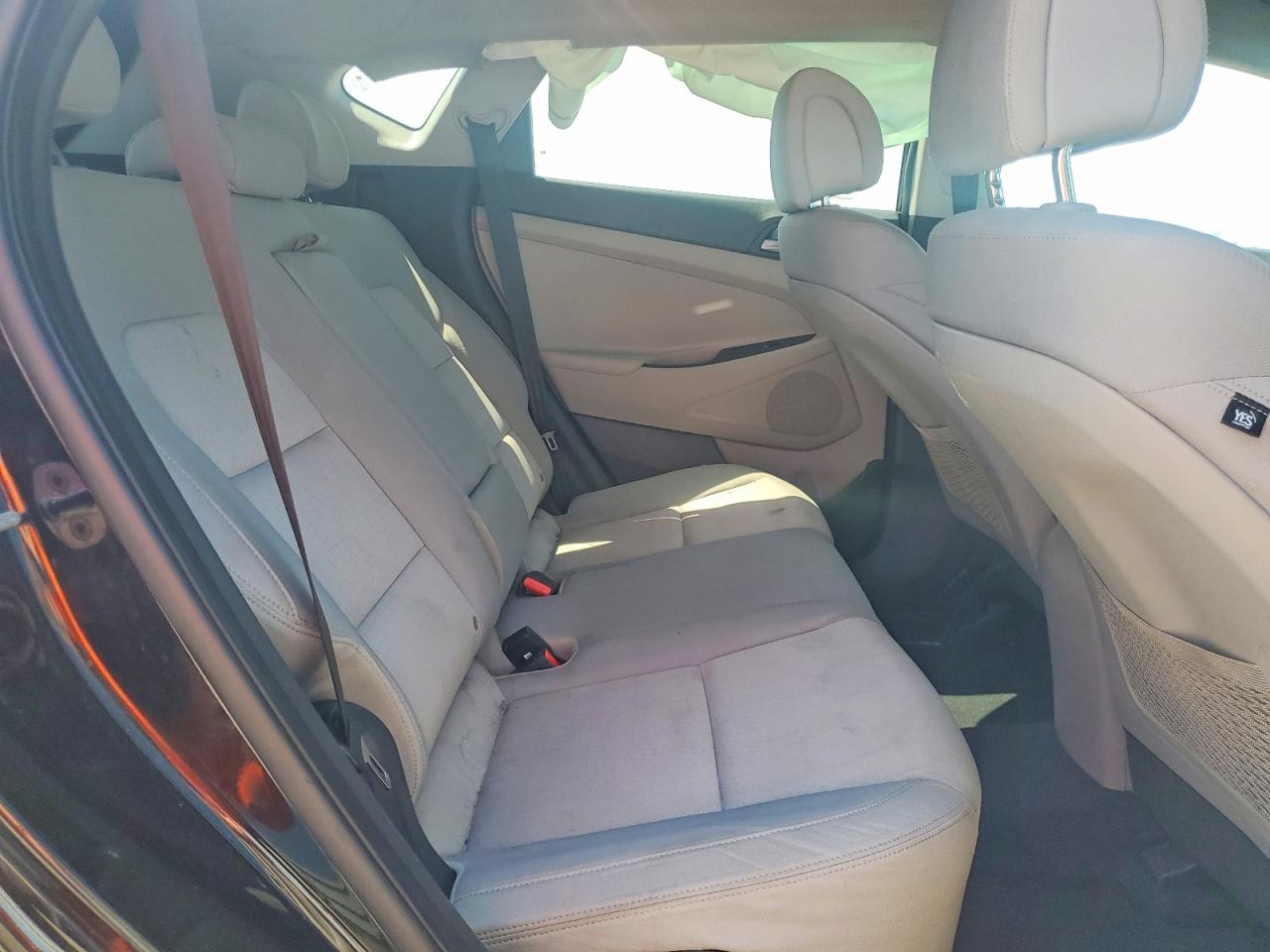 2017 HYUNDAI TUCSON SE photo 31