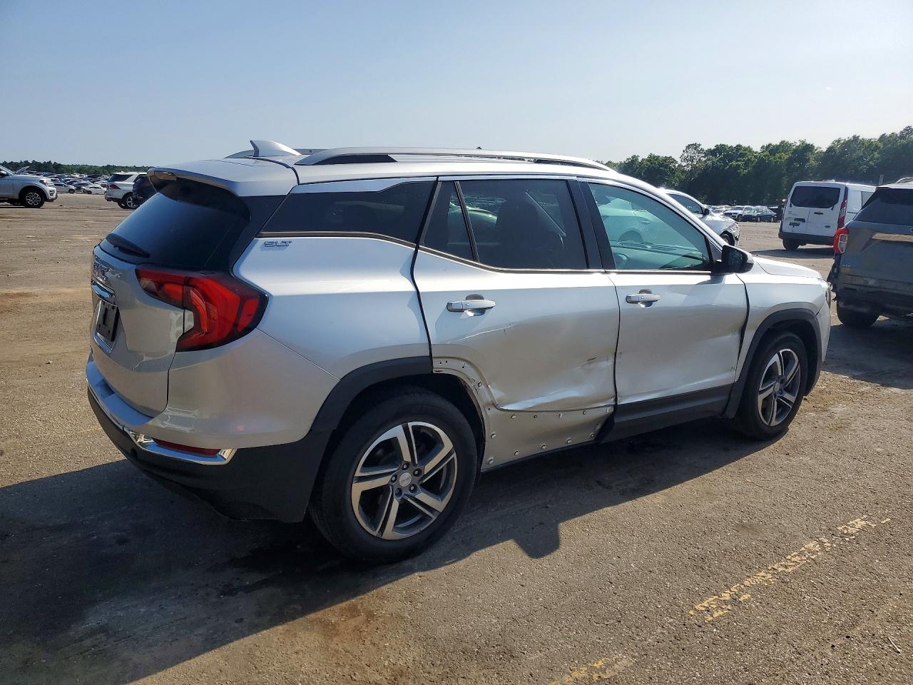 2019 GMC TERRAIN SLT photo 5