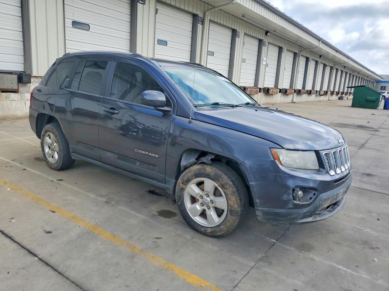 2016 JEEP COMPASS LATITUDE photo 4