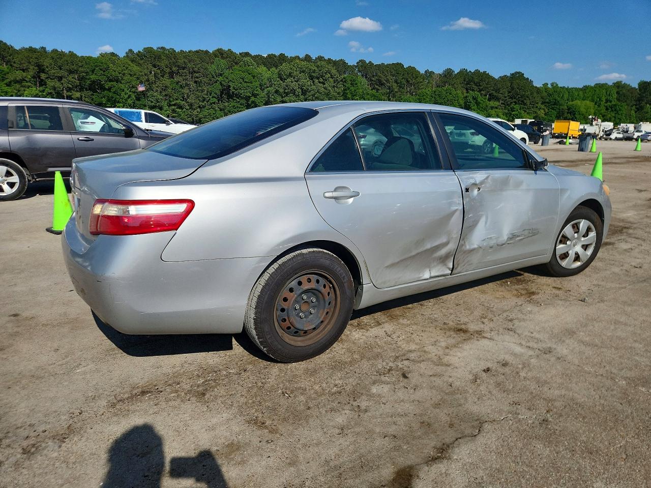 2009 TOYOTA CAMRY LE photo 5
