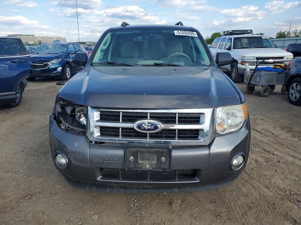 2012 FORD ESCAPE XLT photo 17