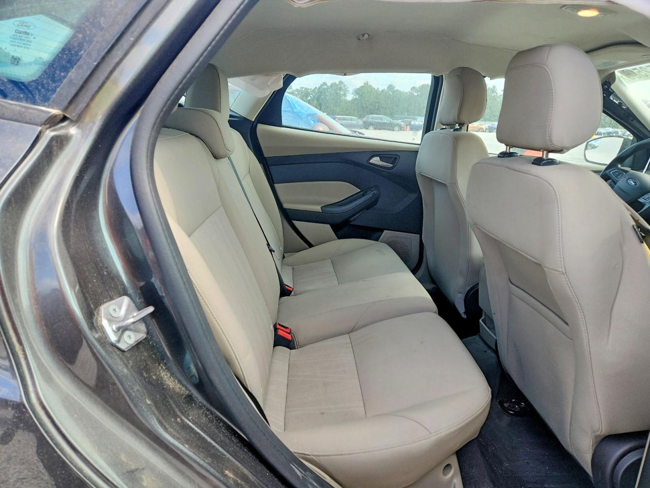 2018 FORD FOCUS SE photo 19