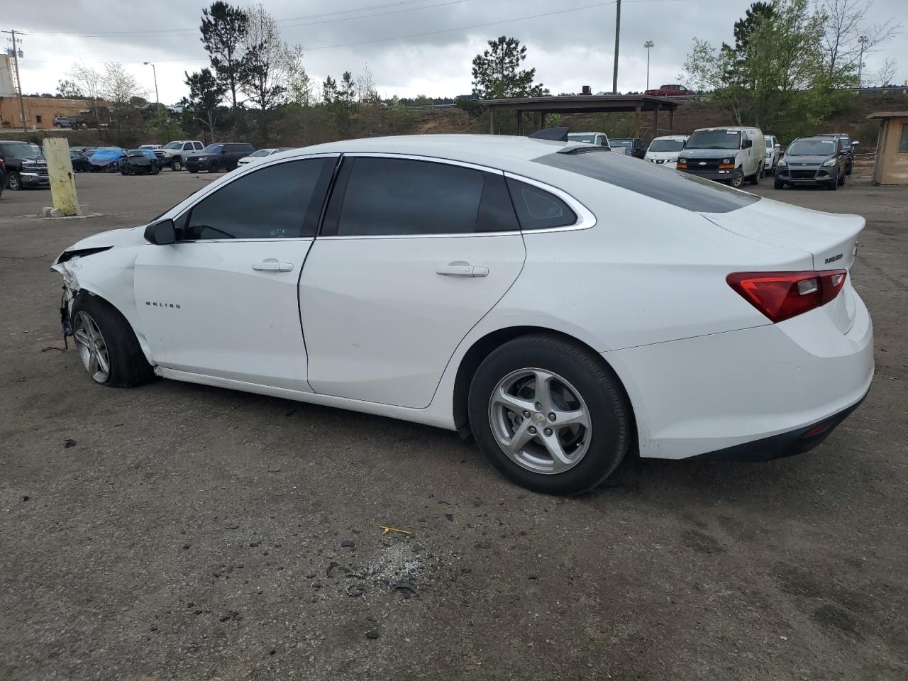 2018 CHEVROLET MALIBU LS photo 4