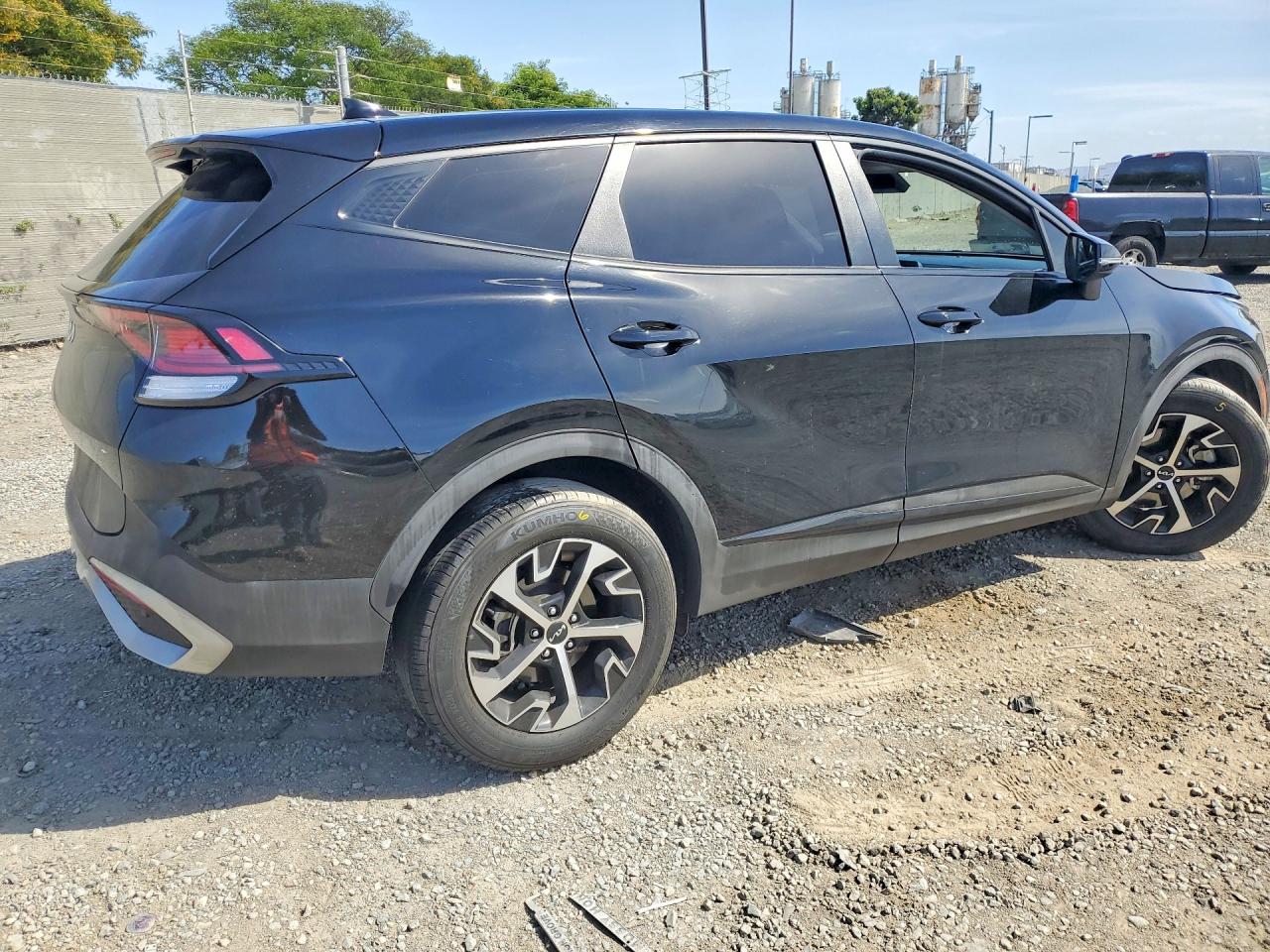 2023 KIA SPORTAGE photo 5