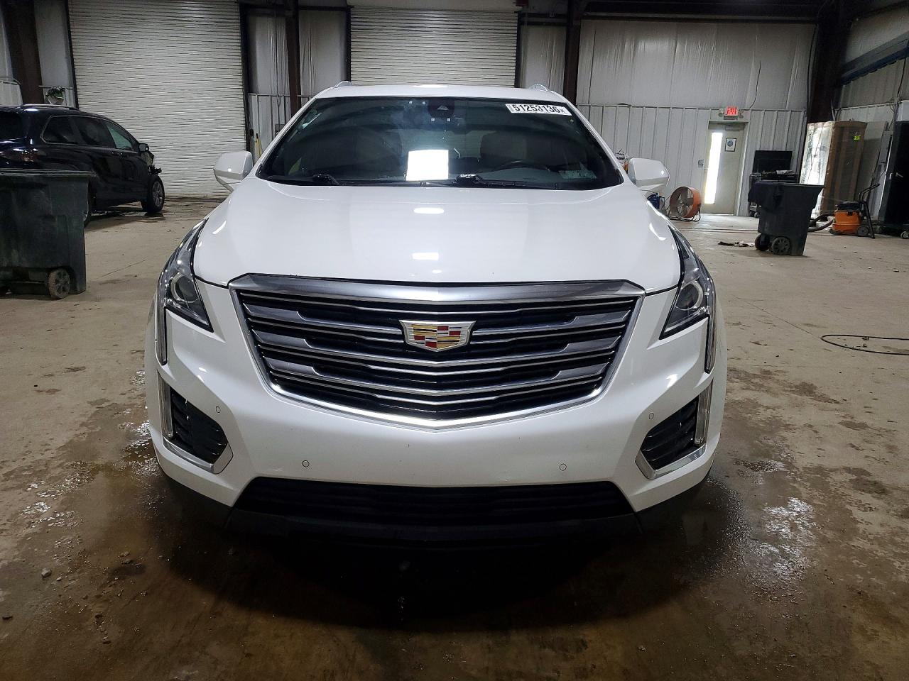 2017 CADILLAC XT5 LUXURY photo 9