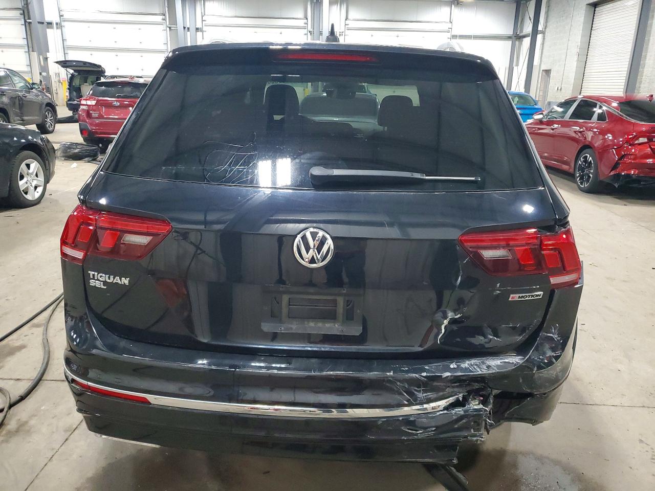 2021 VOLKSWAGEN TIGUAN SEL PREMIUM R-LINE photo 16