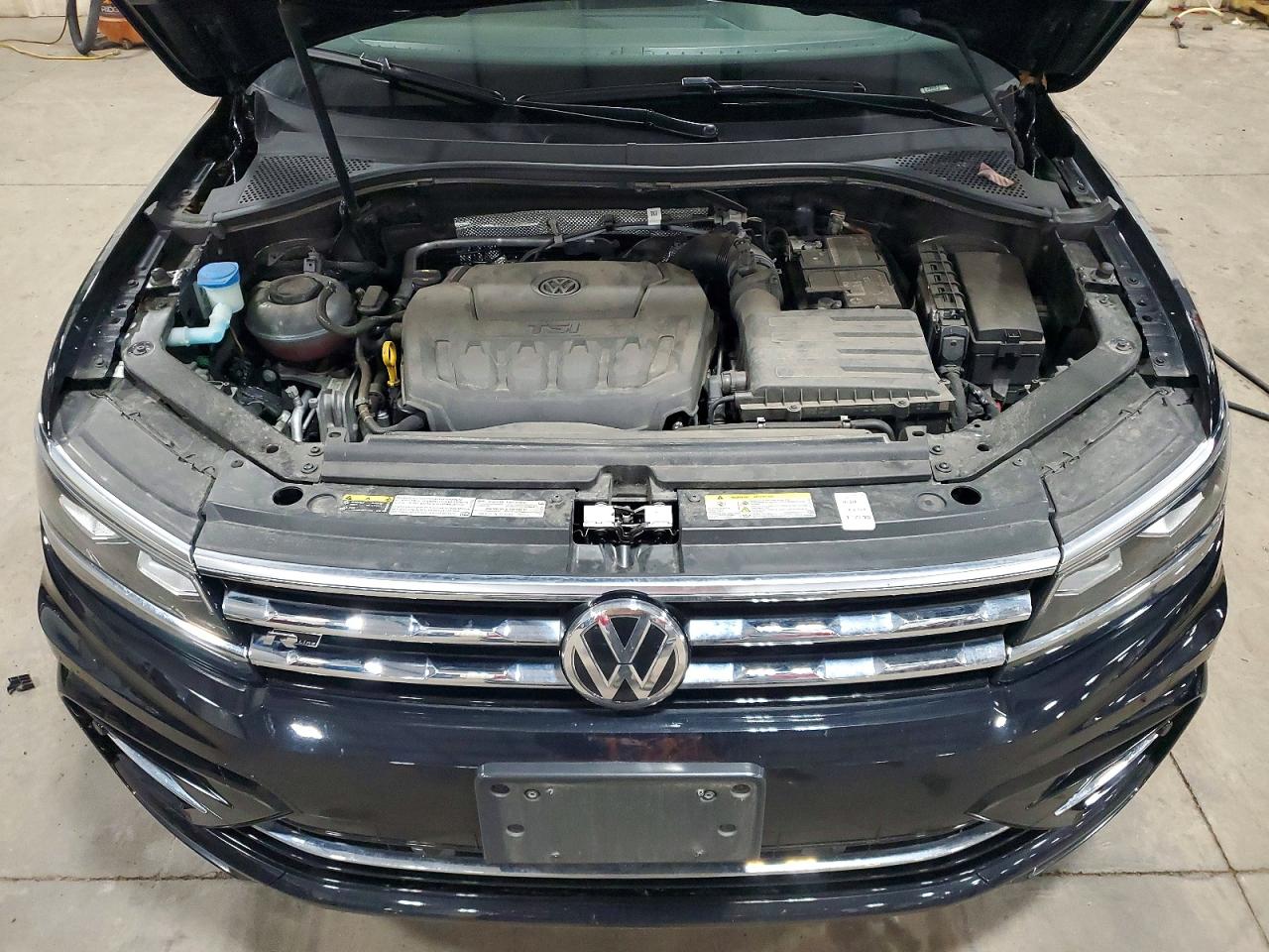 2021 VOLKSWAGEN TIGUAN SEL PREMIUM R-LINE photo 34