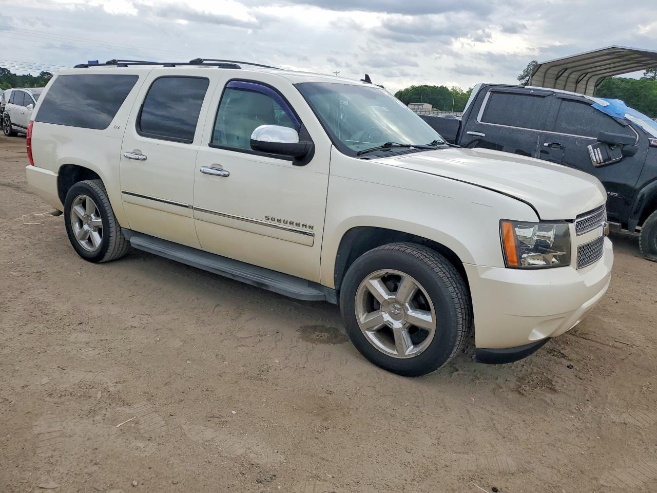 2011 CHEVROLET SUBURBAN C1500 LTZ photo 7