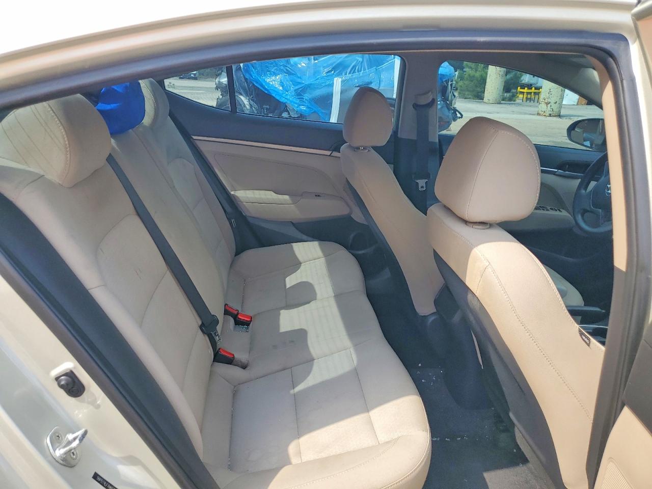 2017 HYUNDAI ELANTRA SE photo 19