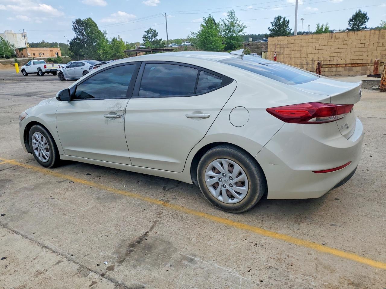 2017 HYUNDAI ELANTRA SE photo 3