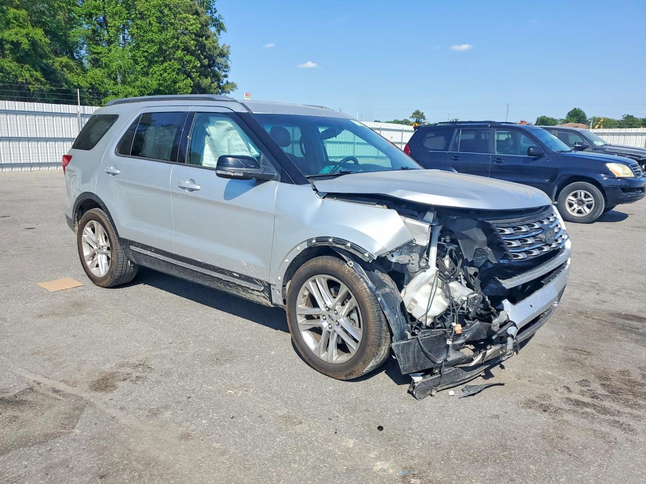 2017 FORD EXPLORER XLT photo 7