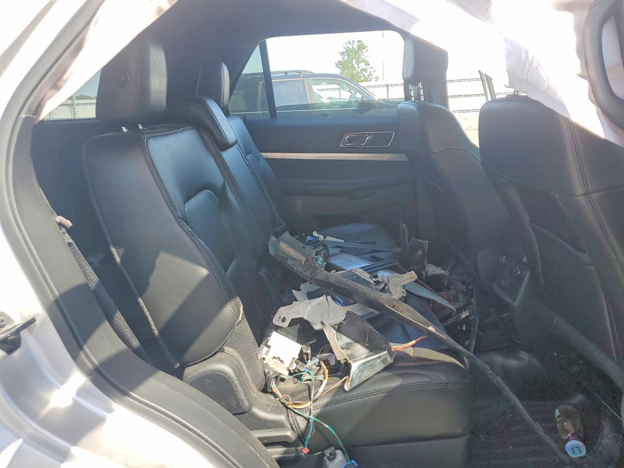 2017 FORD EXPLORER XLT photo 21