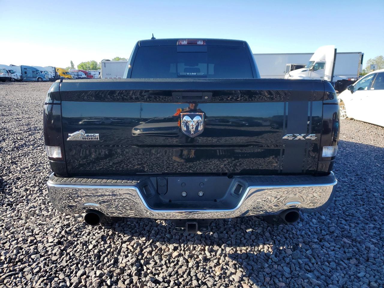 2015 RAM 1500 SLT photo 11