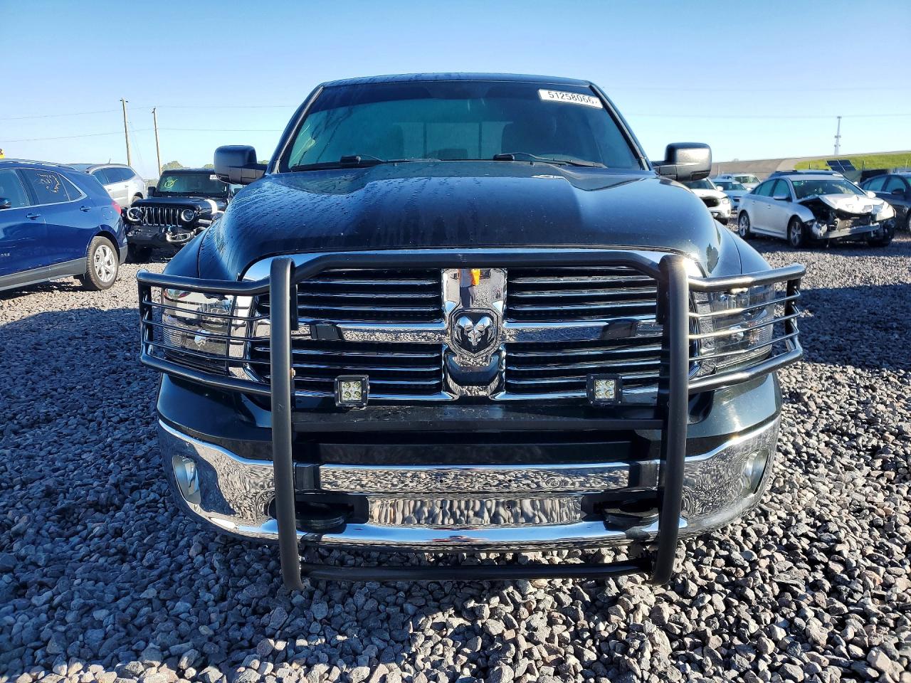 2015 RAM 1500 SLT photo 9