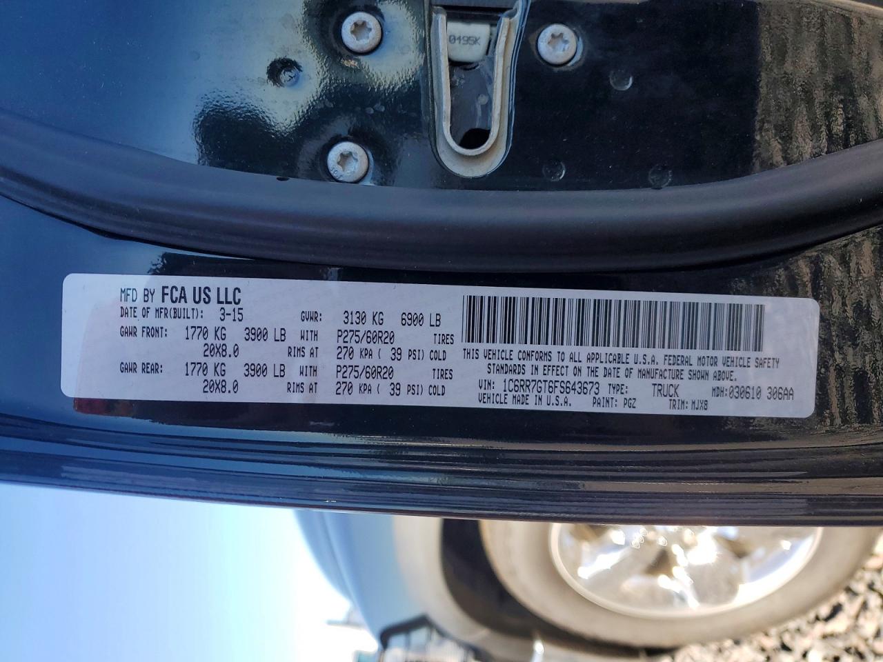 2015 RAM 1500 SLT photo 23