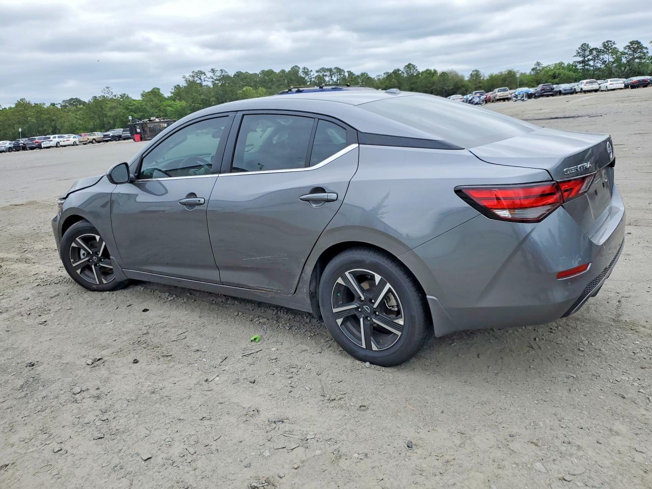 2025 NISSAN SENTRA SV photo 2