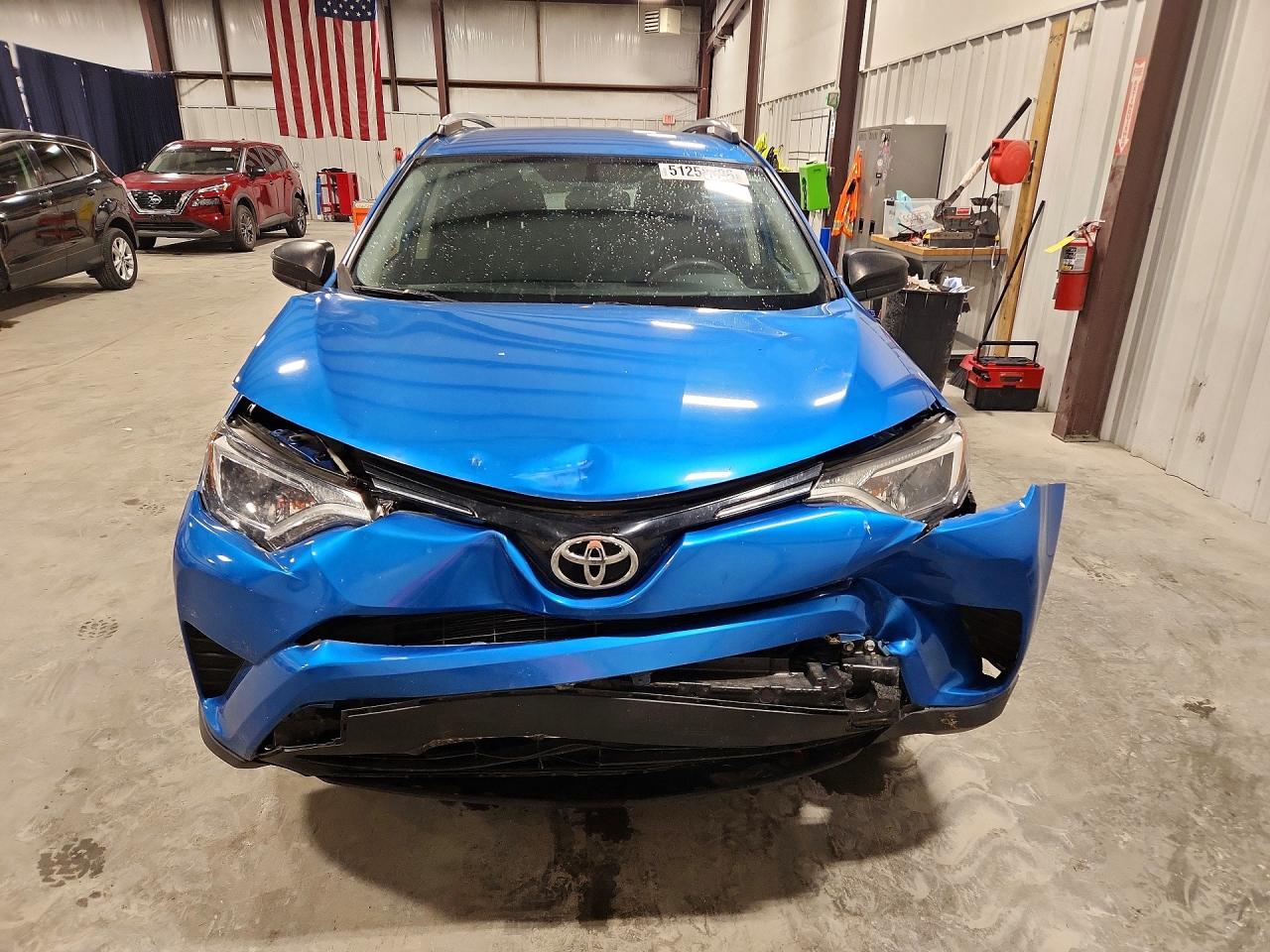 2016 TOYOTA RAV4 LE photo 9