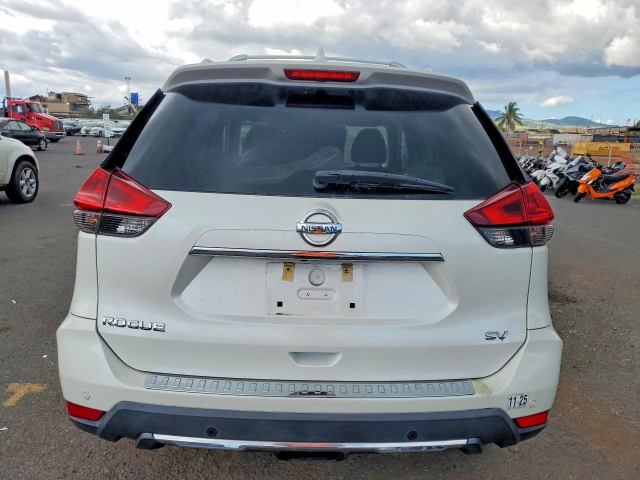 2020 NISSAN ROGUE SV photo 11