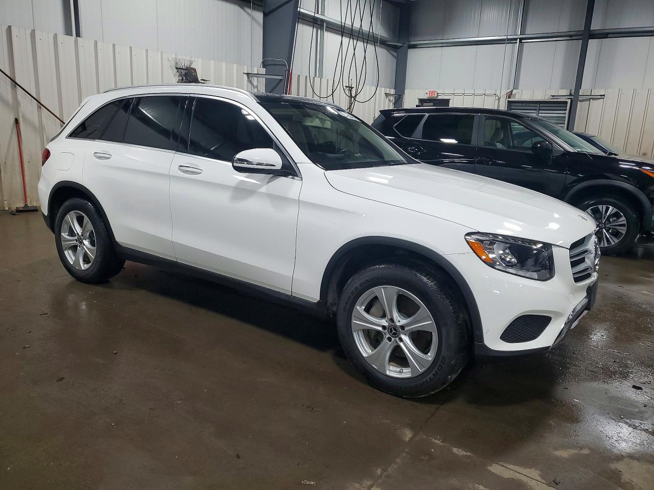 2018 MERCEDES-BENZ GLC 300 4MATIC photo 4
