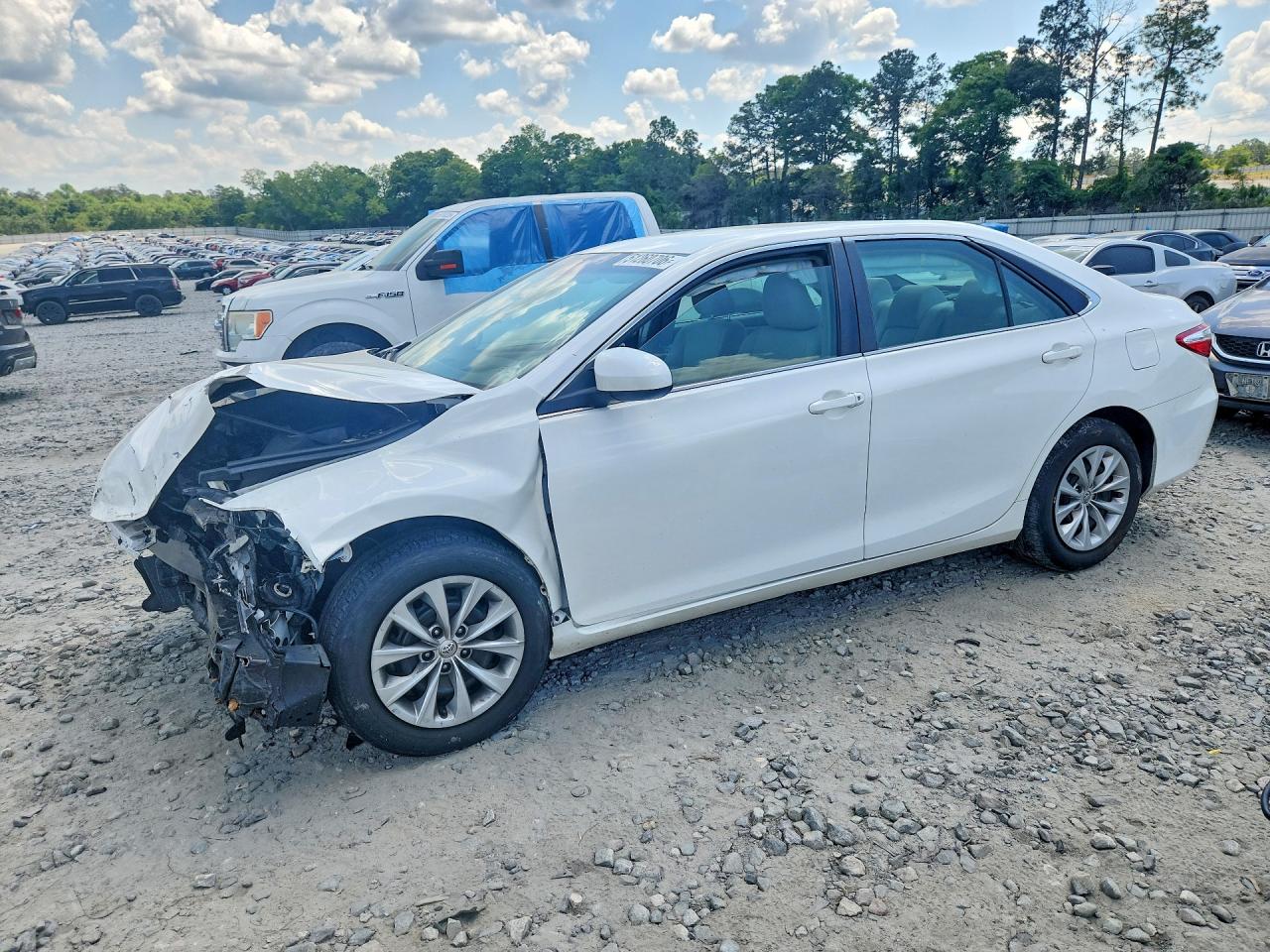 2015 TOYOTA CAMRY