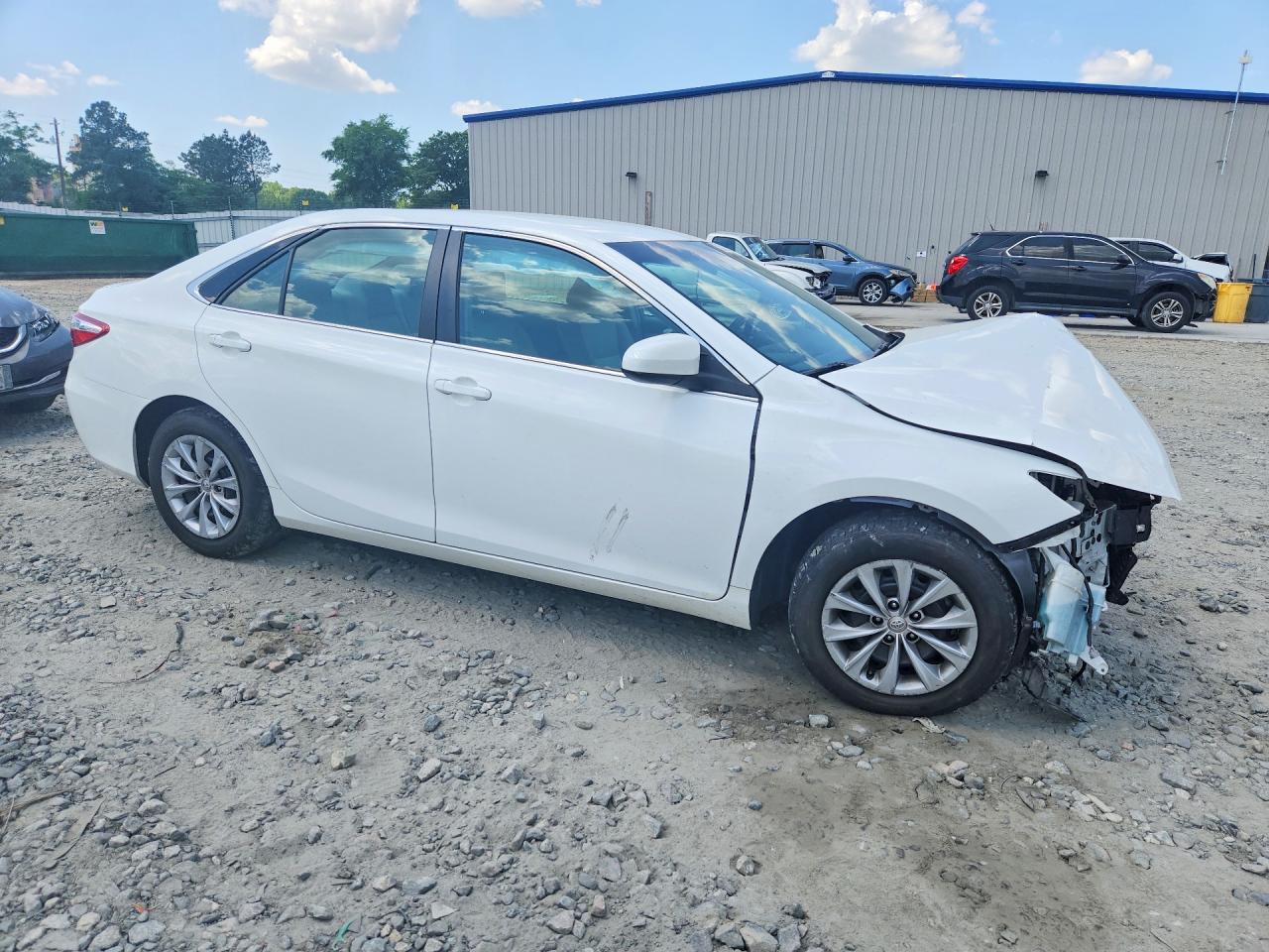 2015 TOYOTA CAMRY LE photo 7