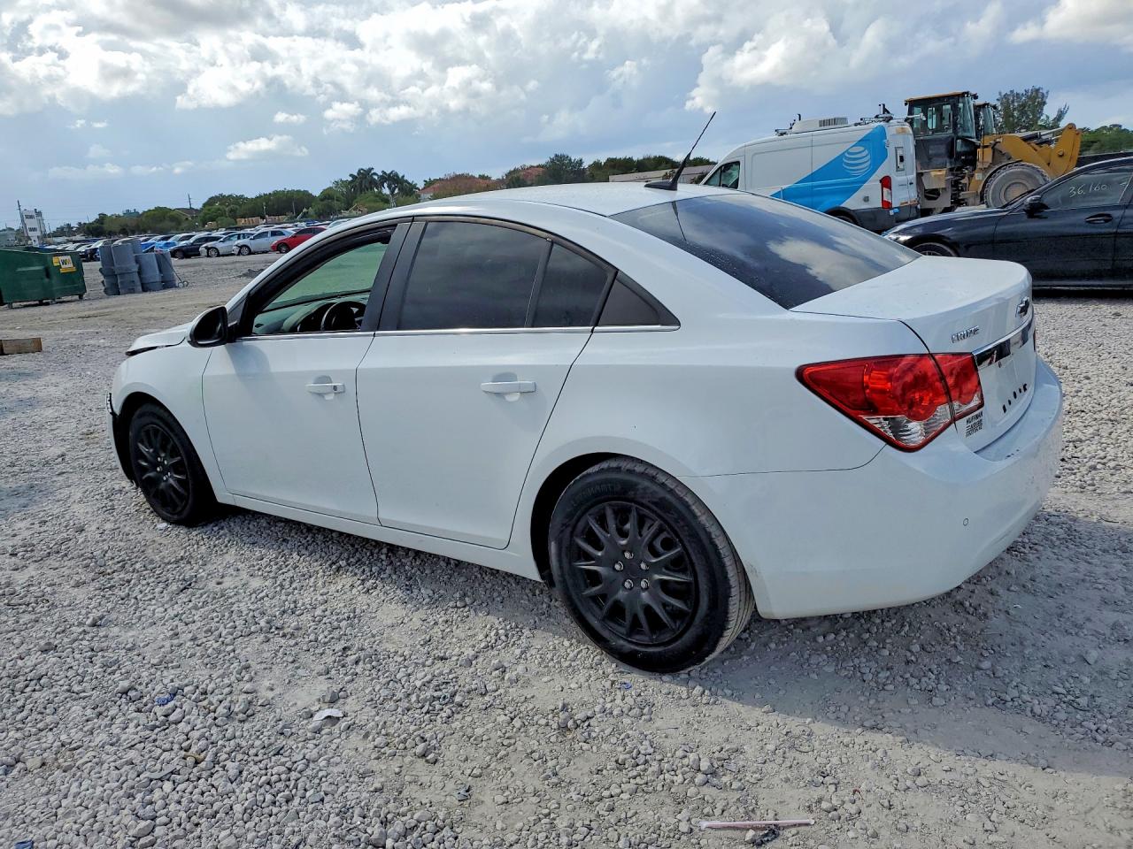 2011 CHEVROLET CRUZE LT photo 2