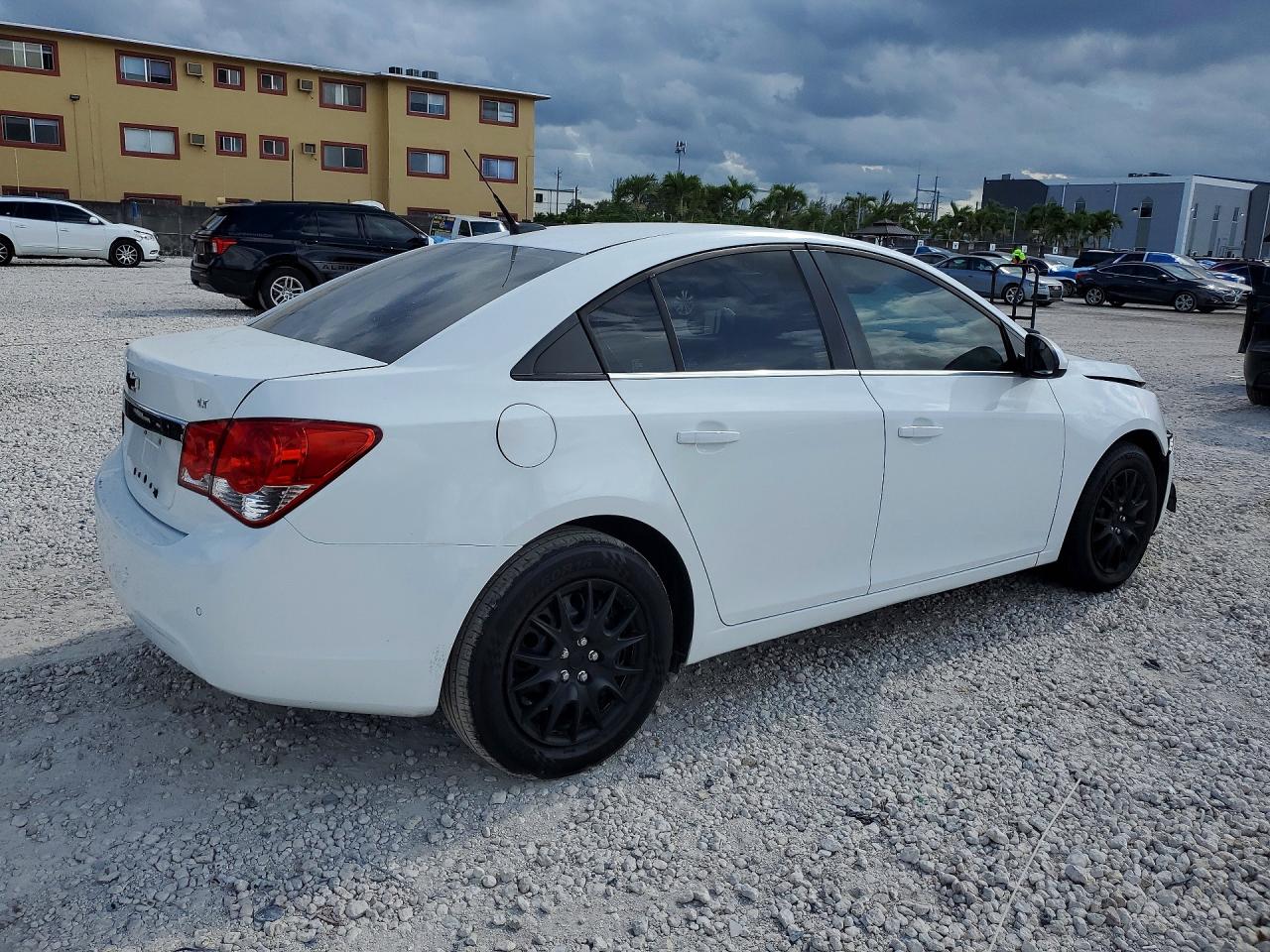 2011 CHEVROLET CRUZE LT photo 3