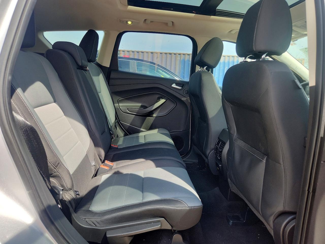 2016 FORD ESCAPE SE photo 21