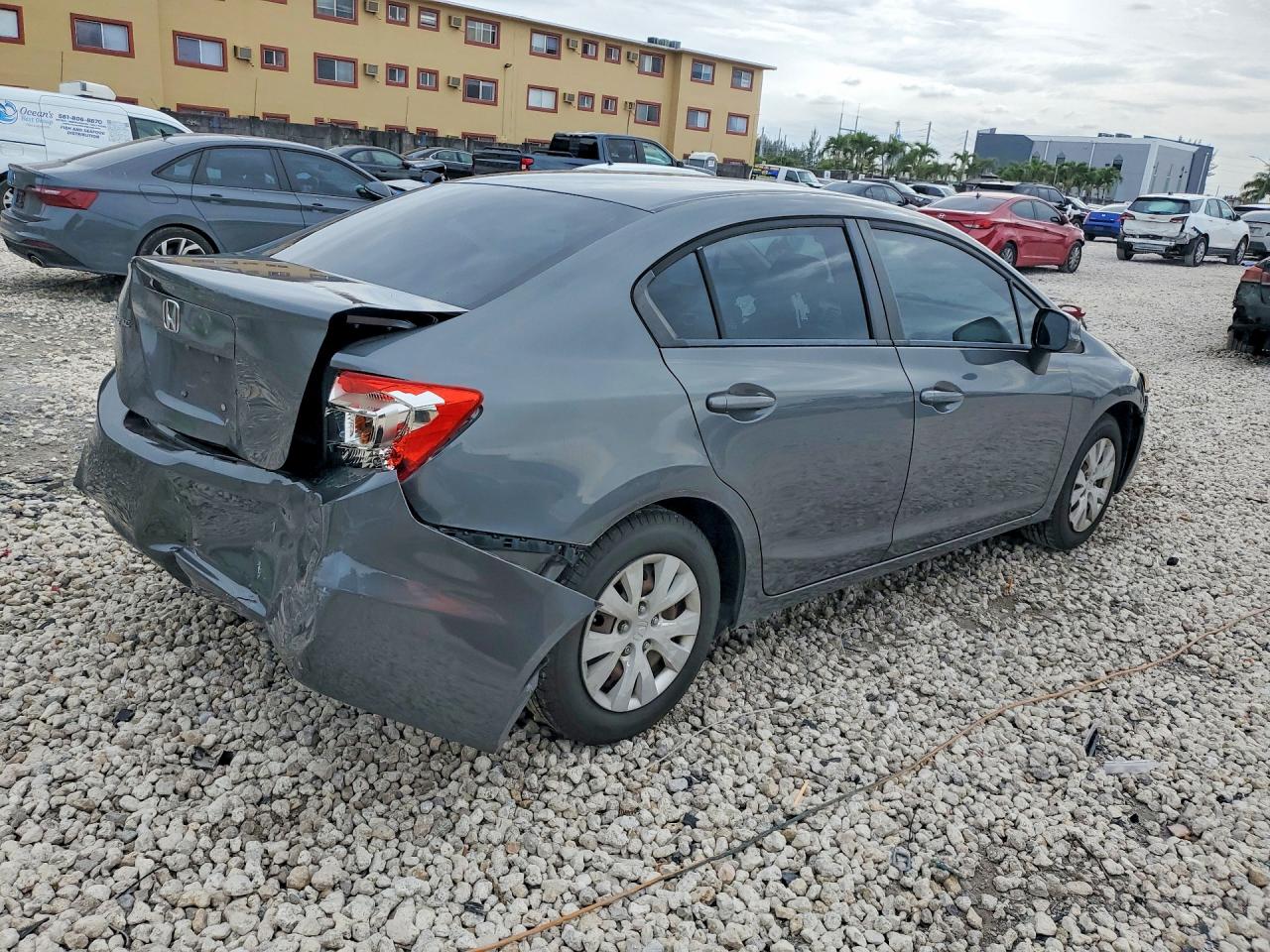 2012 HONDA CIVIC LX photo 5