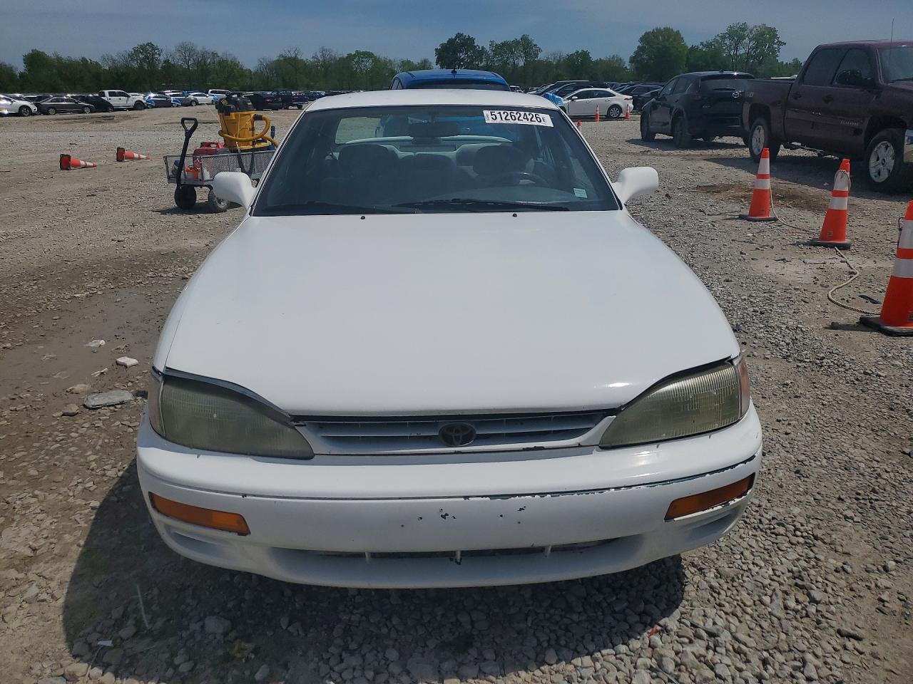 1996 TOYOTA CAMRY LE photo 9