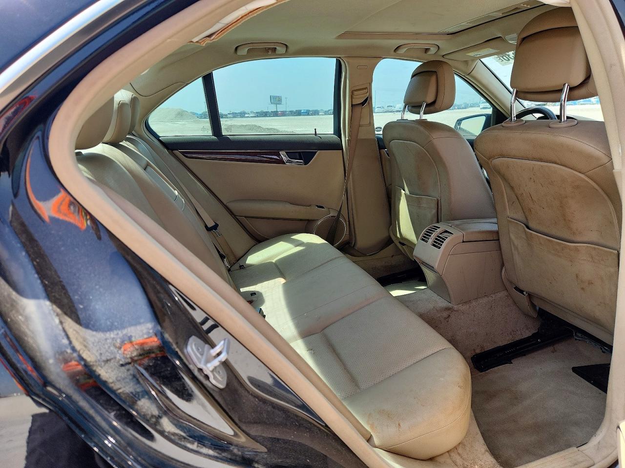 2011 MERCEDES-BENZ C 300 photo 19
