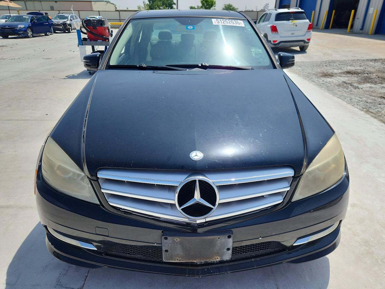 2011 MERCEDES-BENZ C 300 photo 9