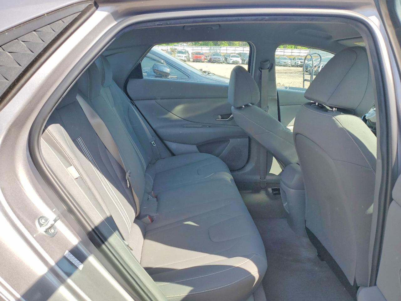 2024 HYUNDAI ELANTRA SEL photo 28