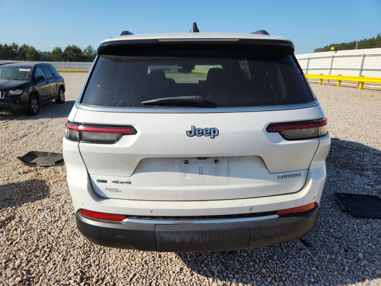 2023 JEEP GRAND CHEROKEE L LAREDO photo 11