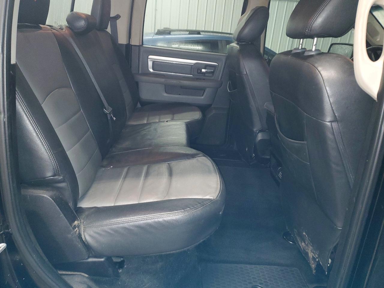 2014 RAM 1500 SLT photo 19