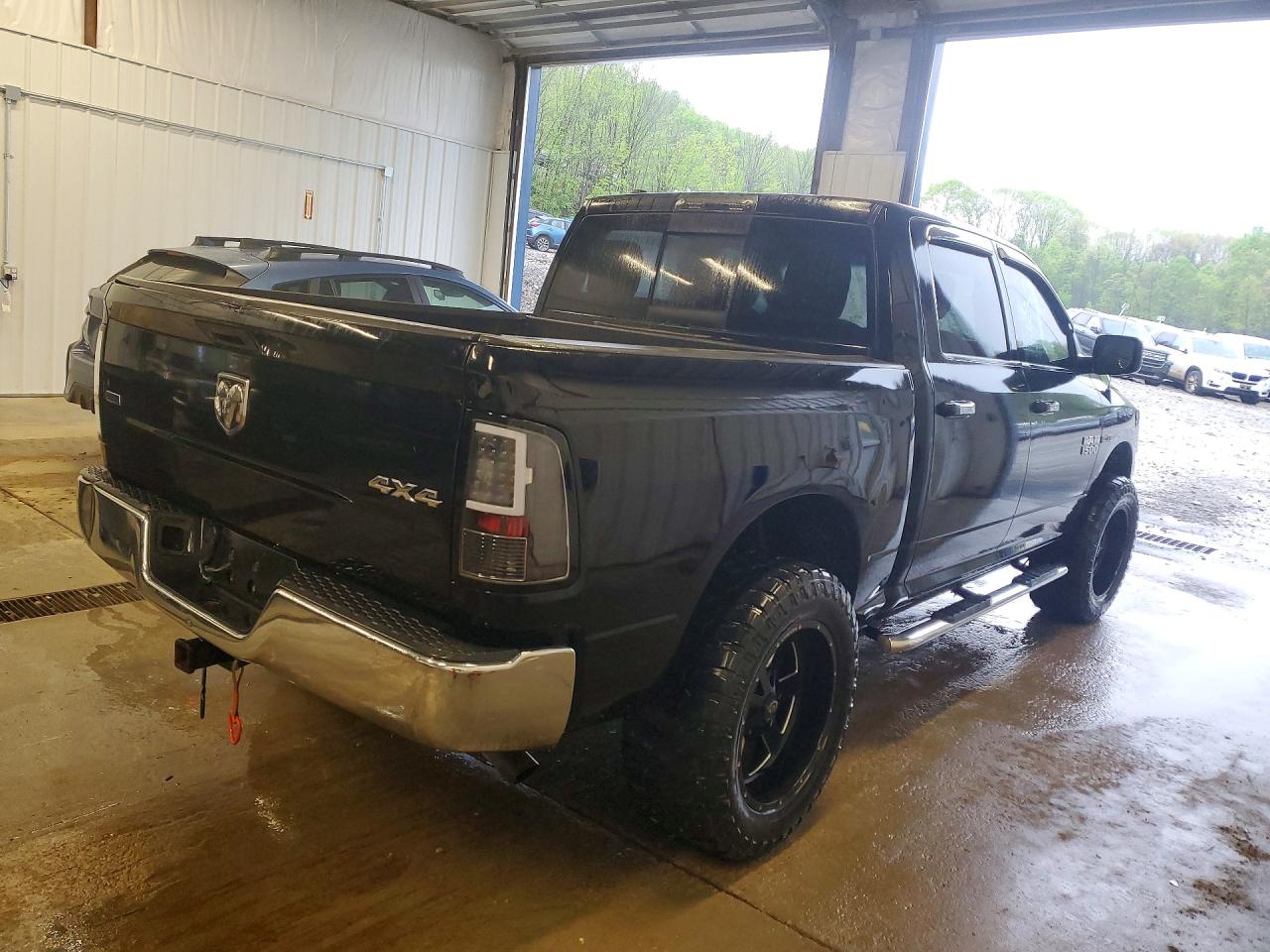 2014 RAM 1500 SLT photo 5