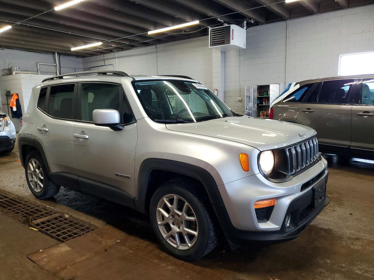 2019 JEEP RENEGADE LATITUDE photo 10
