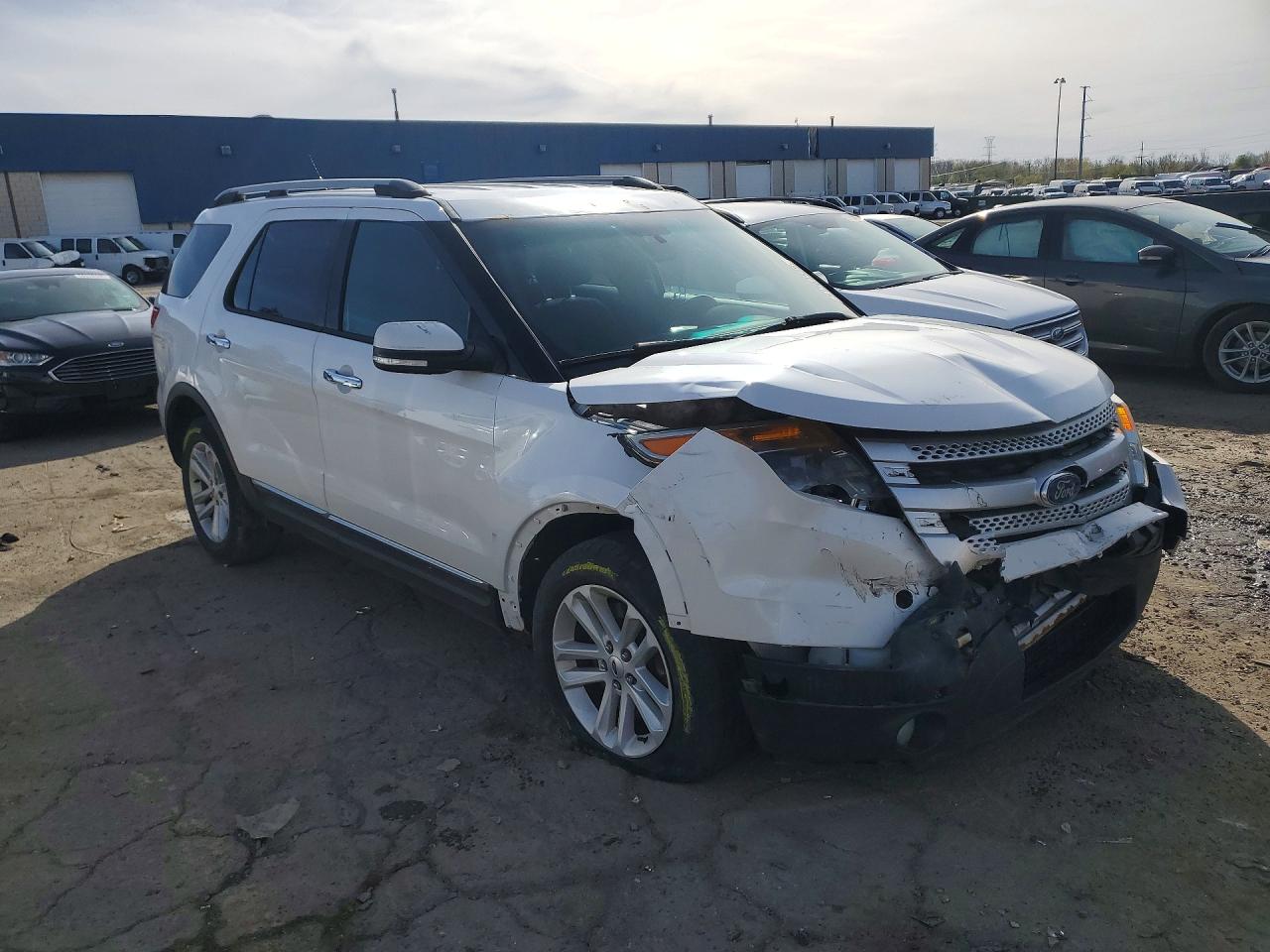 2014 FORD EXPLORER XLT photo 7