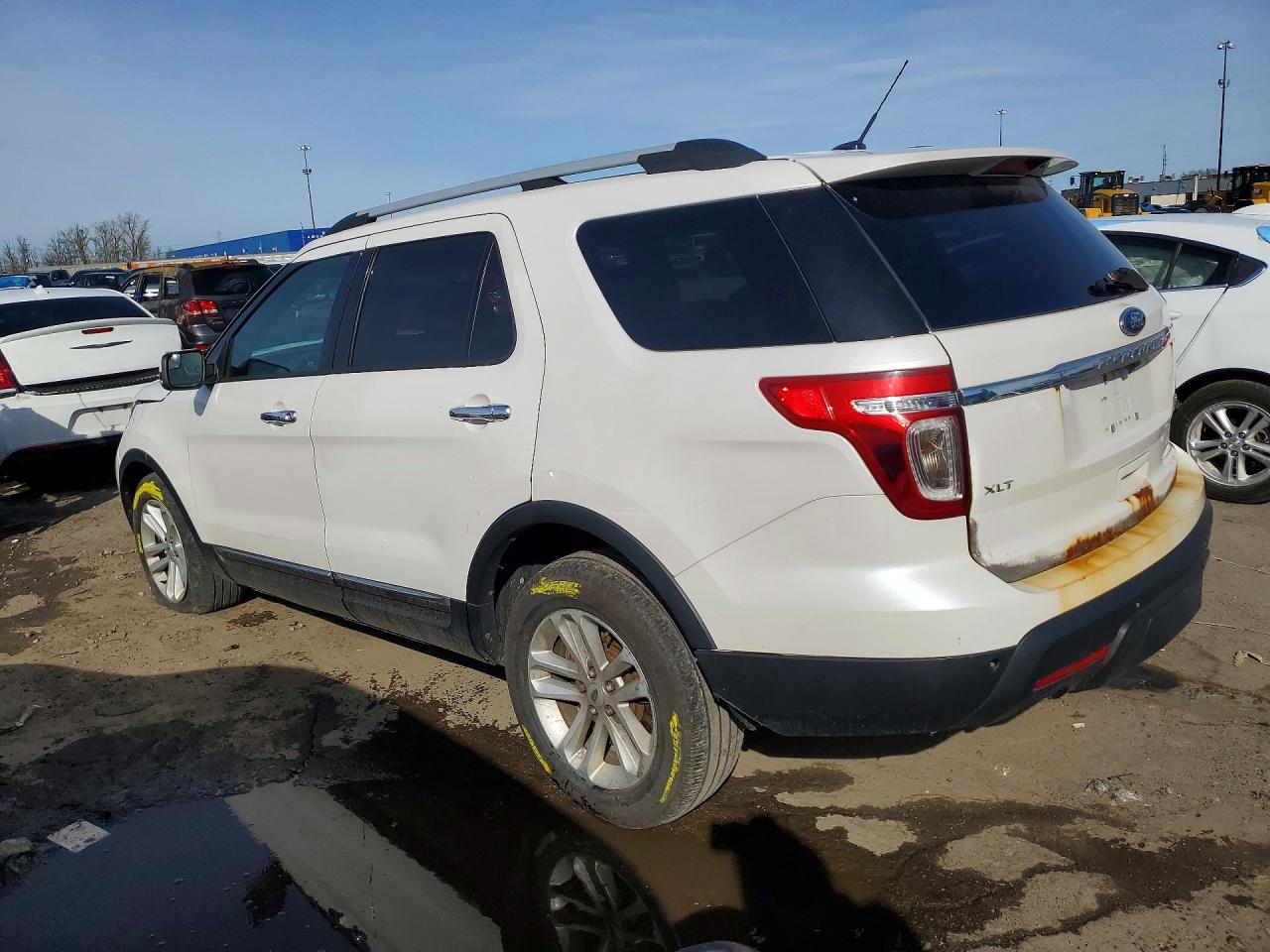 2014 FORD EXPLORER XLT photo 3