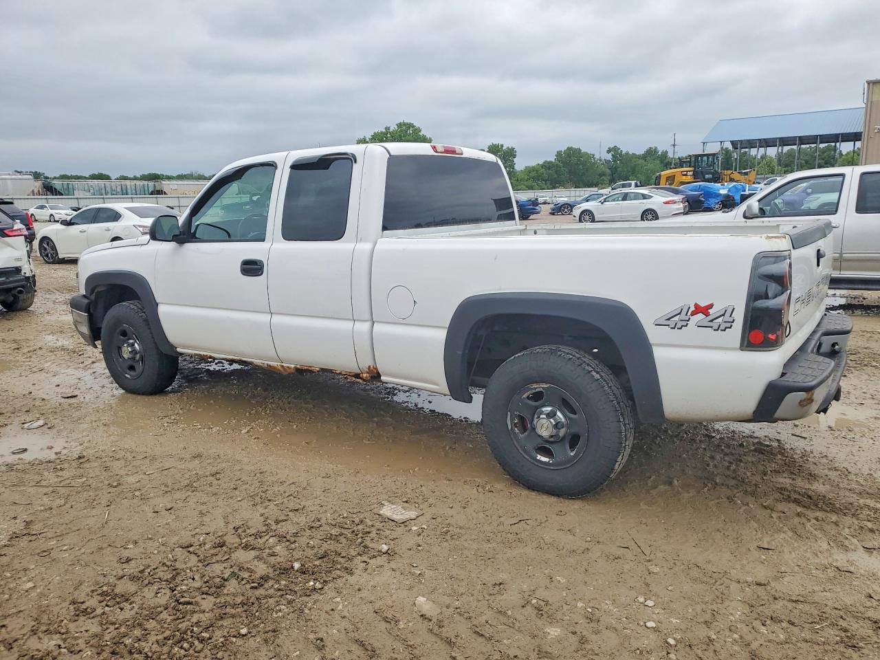 2004 CHEVROLET SILVERADO K1500 photo 4