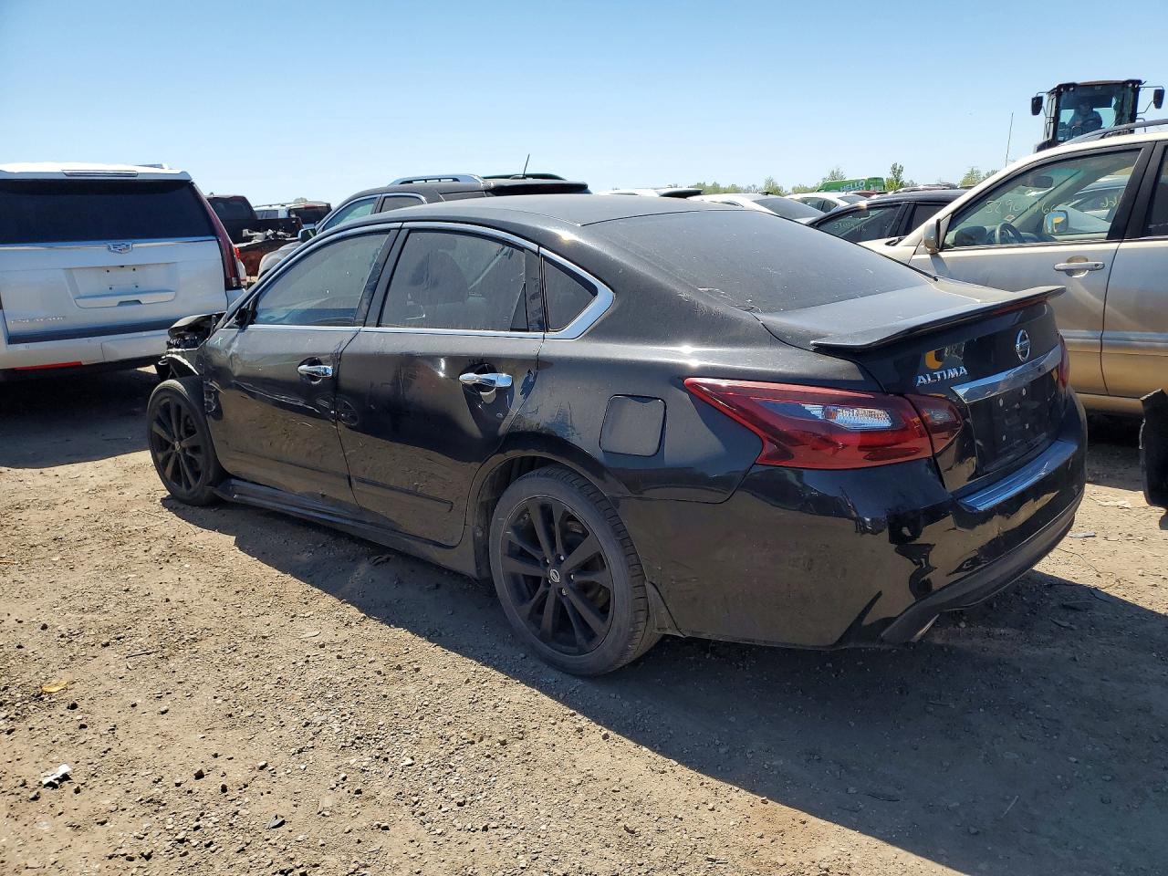 2017 NISSAN ALTIMA photo 3