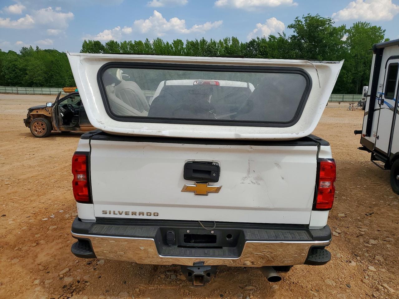 2018 CHEVROLET SILVERADO C2500 HEAVY DUTY photo 11