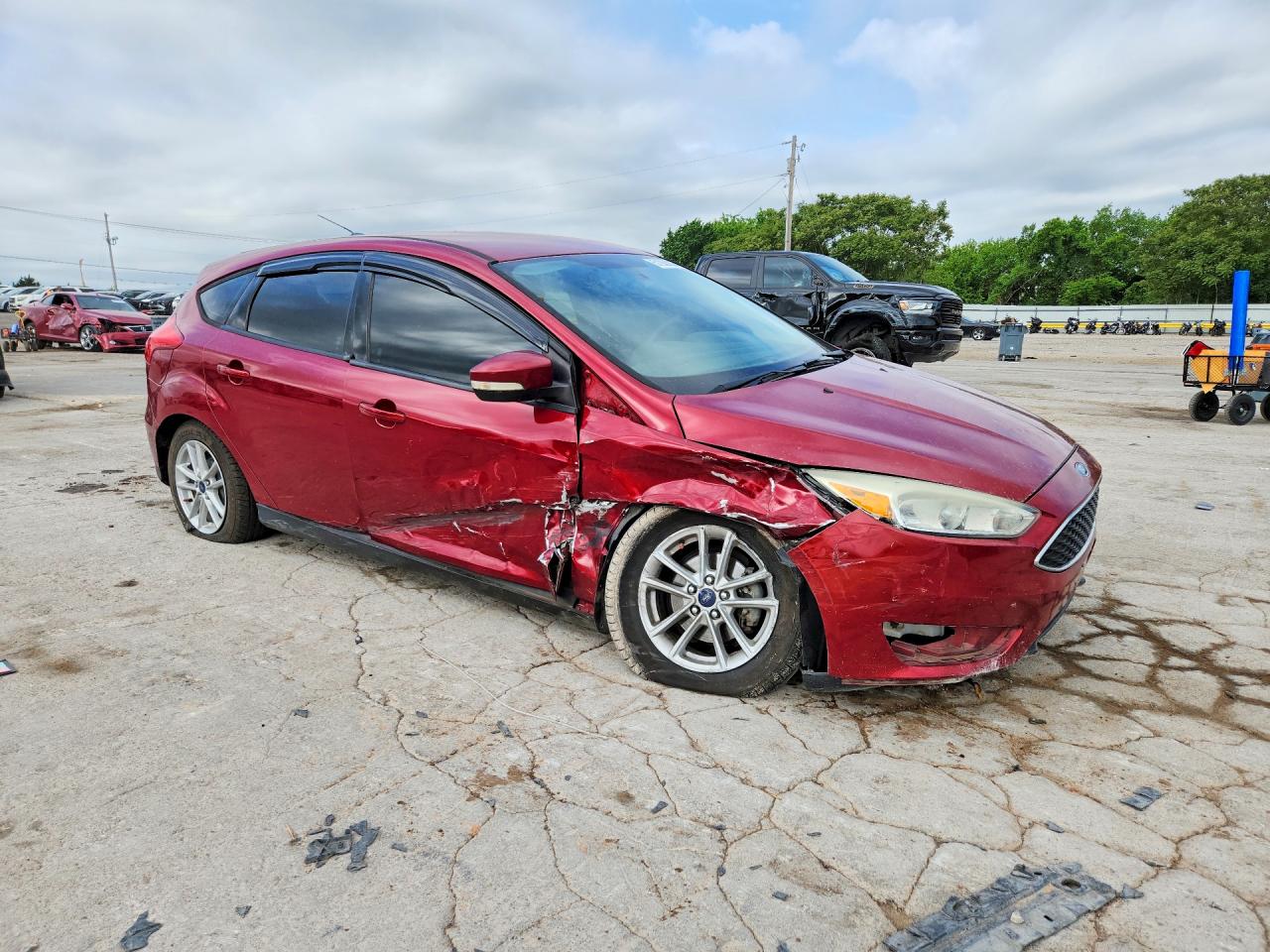 2015 FORD FOCUS SE photo 7