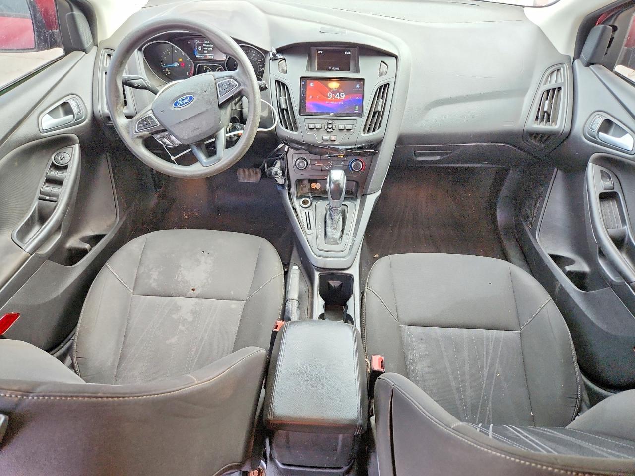 2015 FORD FOCUS SE photo 15